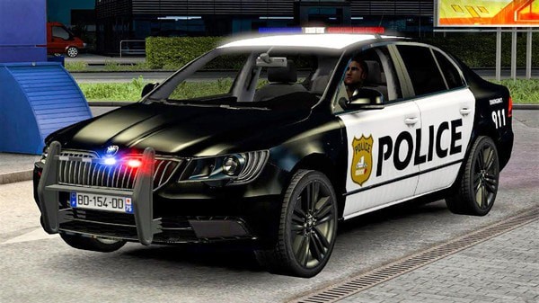高级警车驾驶手游